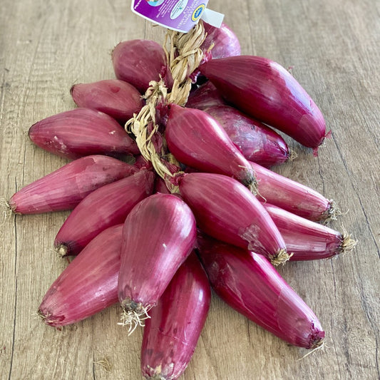 Cipolla di Tropea Raccolta a Mano IGP, dolce e croccante, raccolta a mano, disponibile in cassetta da 5 kg.