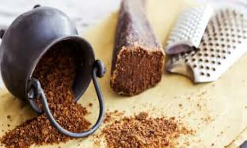 Bottarga di Tonno selezione pinna gialla grattugiata in polvere, ideale per decorare e insaporire piatti.