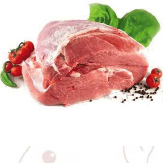 Coscia senza osso di Maiale semibrado fresca con pomodori e pepe, ideale per preparazioni gourmet.