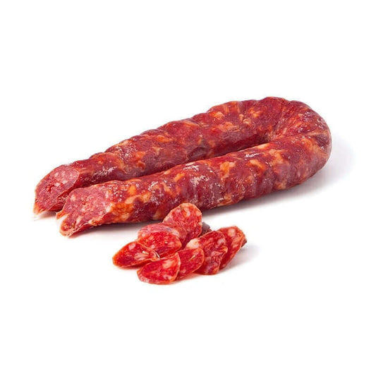 Salsiccia Artigianale Rossa Sila Dolce o Piccante, salame fresco, colore rosso, consistenza tipica dei salami calabresi.